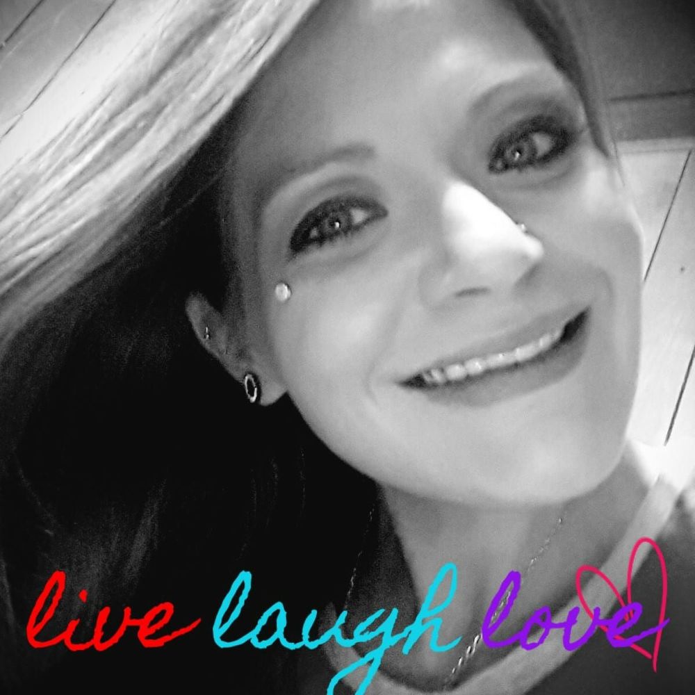 Meet your Posher, Nickie